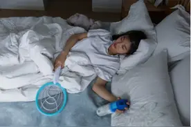 网传“驱蚊大法”有用吗？疾控专家一一破解图片