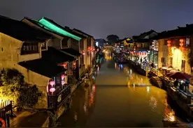 虾王？苏州河道内虾王被钓起，钓友反馈：这么大，能吃吗？图片