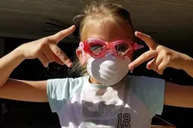 不满邻居家养有恶犬，美国82岁老人持枪闯入对方家中打死父女两人图片