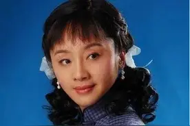 捧红丈夫却惨遭抛弃，转身迎娶秦海璐，今52岁唐静仍孤身一人图片