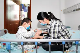 夫妻“生二胎救大宝”，结果小儿子去世，大儿子生死难料图片