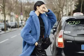 女人为何要买贵的衣服？图片