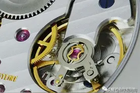 真的可以通过机心微调结构鉴定手表的真假吗？图片