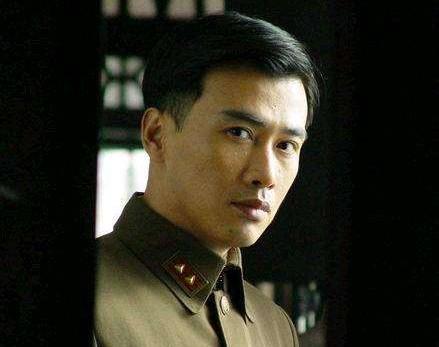 柳云龙,1968年4月7日生于山东济南,导演,演员,歌手,制片人.