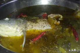 开胃必备：酸辣可口的酸菜鱼，非常的鲜美，是一道经典的川菜图片