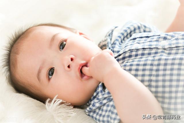 婴儿抹身体乳起痘痘