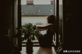 和女人约会不要搂搂抱抱，这三个动作更管用图片
