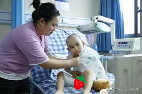 给儿子洗澡，让她后悔一生：“我永远都不会原谅自己”图片