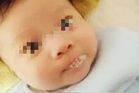 宝宝“吐泡泡”固然可爱，但家长最好别忽视，可能感染了“肺炎”图片