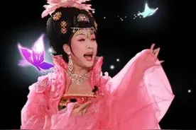 曾经名动全国的李玉刚为何销声匿迹了呢，网友：得罪了梅葆玖？图片