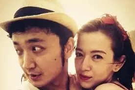 央视主持人尼格买提被妻子取关微博，双方7年无互动，曾传婚变图片