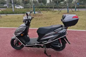 豪爵USR125小踏板摩托500公里体验图片