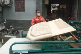 精致东城 | 预约上门、无偿收取，大件废弃物回收直通平房院！图片