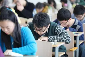 工科专业的大学生，考公务员、教师等“劣势太大”，几乎不能考图片