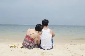 一位电台美女的情感自述：在爱情的“夏季”里我沉迷了图片