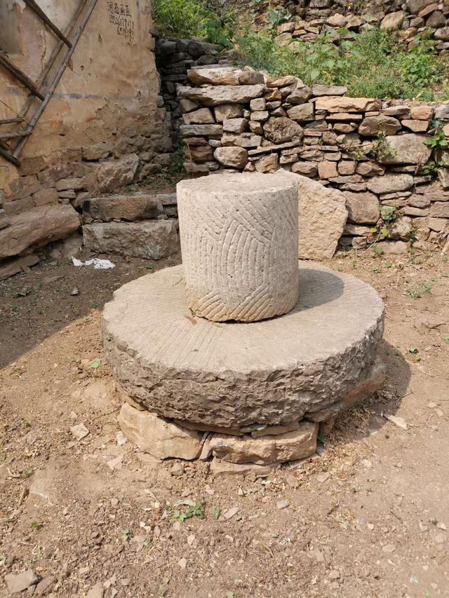 自驾免费好去处,距离郑州3小时,太行天路上的石头村