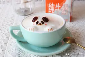 没有咖啡机？看家庭主妇用常见食材模仿咖啡拉花，健康又营养图片