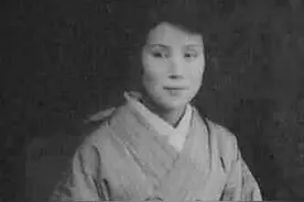 日本女护士嫁给中国将军64年，期间从未回家，女儿如今人人皆知图片