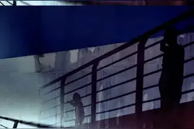 『要不是有人告诉我这是爱，我会以为这是一把赤裸的剑』图片