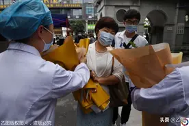 援鄂护士重回武汉，带儿子参观战斗过的病区，儿子：我是沾妈妈光图片