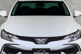 外观炫酷，内饰朴素，网友戏称的“纸老虎”全新丰田锐志到店实拍图片