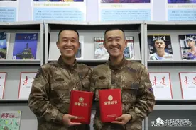 揭晓！军营里的双胞胎兄弟，到底谁最厉害图片