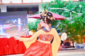 “不倒翁小姐姐”为什么忽然不火了？图片