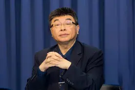 邱毅：蔡英文在玩火和找死，大陆仍在等待最后可能，他发现了啥？图片
