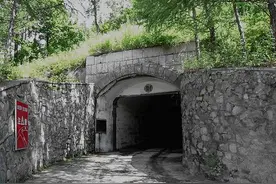中国神秘的军事要塞：耗资27亿，掏空整座大山，修了近30年图片