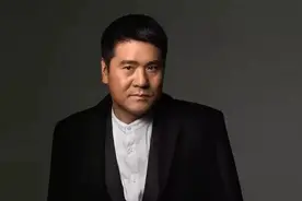 王福重教授：呼吁农民不要用收割机割麦子，会污染环境图片