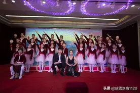 阳光下成长 |新城子街第一小学艺术展演参赛歌曲《我爱你中国》图片