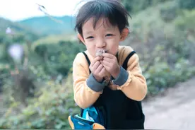 4岁半孩子脾虚不发育，提醒各位家长：这3种食物比辣条还伤脾胃图片