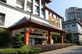 什么？！受伤了用胶水粘？还不留疤……图片