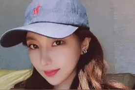 空姐「byeoul__s」图片