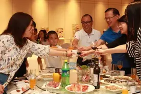 宝宝身上这四个部位越大越“有福”，长大之后有差距，对照一下吧图片