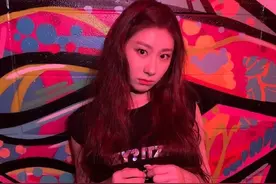 ITZY 李彩领Ins更新图图片