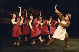 我军文工团的冠名图片