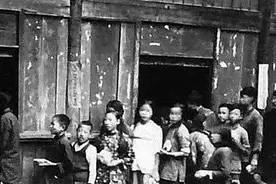 此生无悔之饥荒岁月图片
