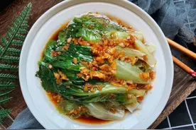 晚上经常吃这菜，体重悄悄往下掉，低热量低脂肪，5分钟就能搞定图片