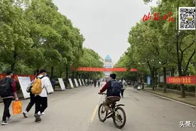 仙桃八千多名高中毕业年级学子今日开学，现场是这样子的！图片