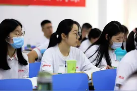 郑州大学这些专业报考人数多，但录取率却不足10%图片