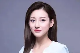 央视开启美女攻势！《天下足球》马凡舒开创初代美女主持先河爆红图片