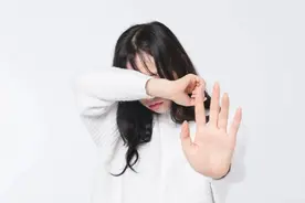 女孩子多大穿胸衣？不仅仅是衣服的事，更是对身体的认知图片