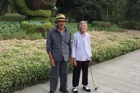 为什么夫妻老了后，多是丈夫先走？看完答案后，终于明白了图片