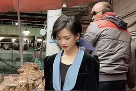 壶提提、梦依、嘉茵对撕抄袭？复古港风博主内容同质化惹上争议图片
