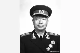 张明河：他被主席称为九门提督，因何被妻子“大义灭亲”图片