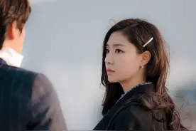 37岁女明星独居8年，酷爱喝酒成酒鬼，却被百万粉丝追着喊想嫁？图片