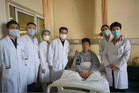 为何面相变丑手指脚趾变粗？多学科联手找出病因并治愈图片