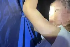 【揪心】小女孩被铁丝钩住，鲜血直流，看通州消防紧急处置图片