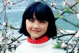 汤唯4岁女儿自己剪头发，假小子性格随了妈，却从小害怕雷佳音图片